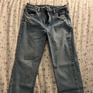 Size 6 American Eagle Mom Jeans